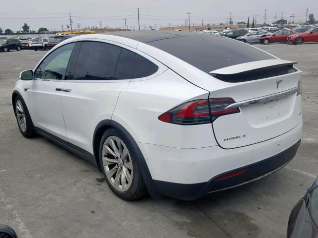 5YJXCAE29GF021091 - 2016 TESLA MODEL X WHITE photo 3