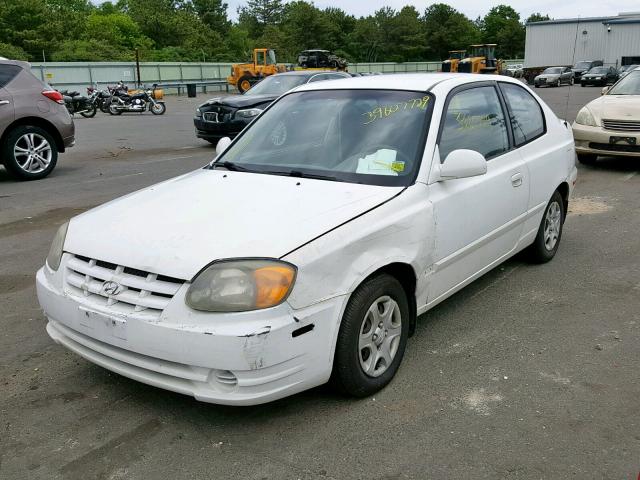 KMHCG35C45U357237 - 2005 HYUNDAI ACCENT GS WHITE photo 2