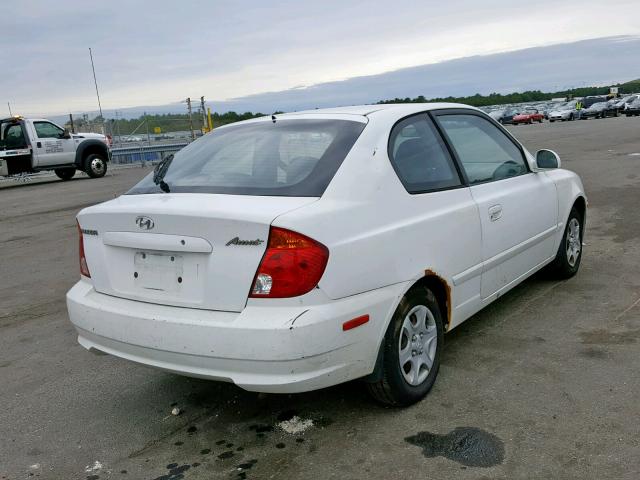 KMHCG35C45U357237 - 2005 HYUNDAI ACCENT GS WHITE photo 4