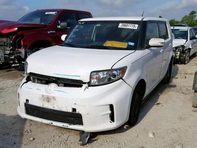 JTLZE4FEXB1126600 - 2011 SCION XD WHITE photo 2