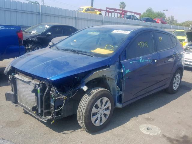 KMHCT5AE3HU312745 - 2017 HYUNDAI ACCENT SE BLUE photo 2