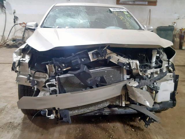 1G11F5SL7FF313763 - 2015 CHEVROLET MALIBU LTZ ვერცხლისფერი ფოტო 9