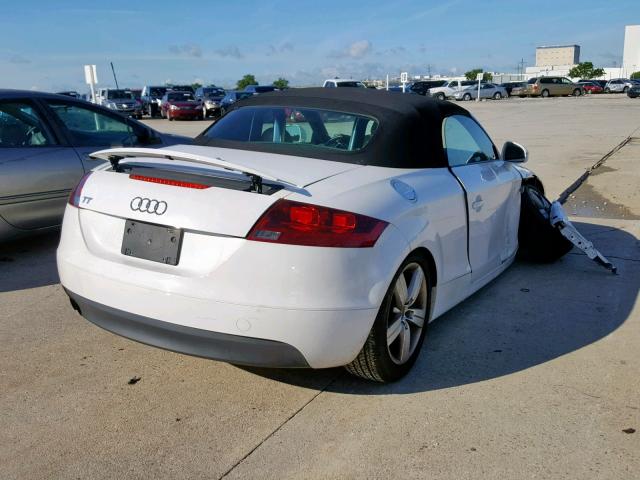 TRULF38J091017923 - 2009 AUDI TT WHITE photo 4