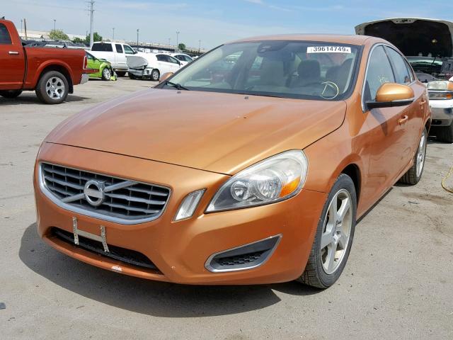 YV1622FSXC2041442 - 2012 VOLVO S60 T5 ORANGE photo 2