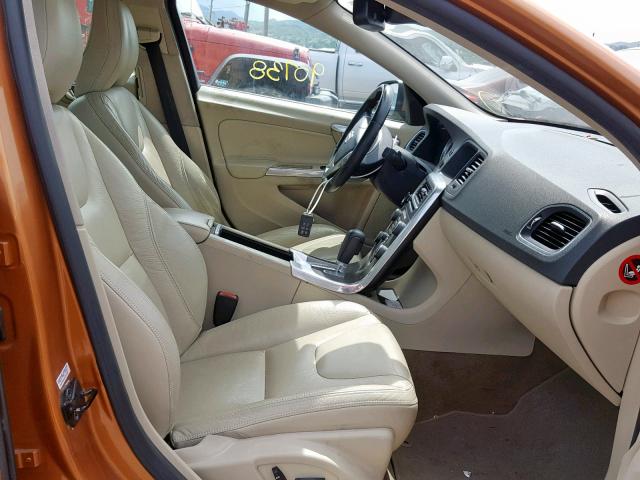 YV1622FSXC2041442 - 2012 VOLVO S60 T5 ORANGE photo 5