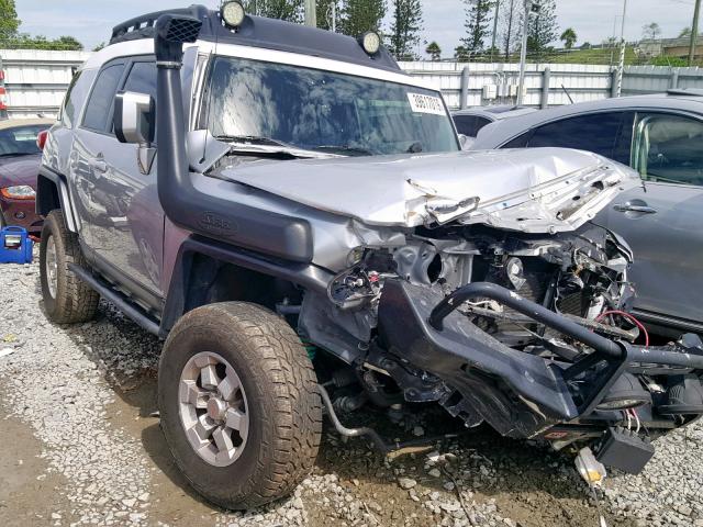 JTEBU11F870068798 - 2007 TOYOTA FJ CRUISER GRAY photo 1