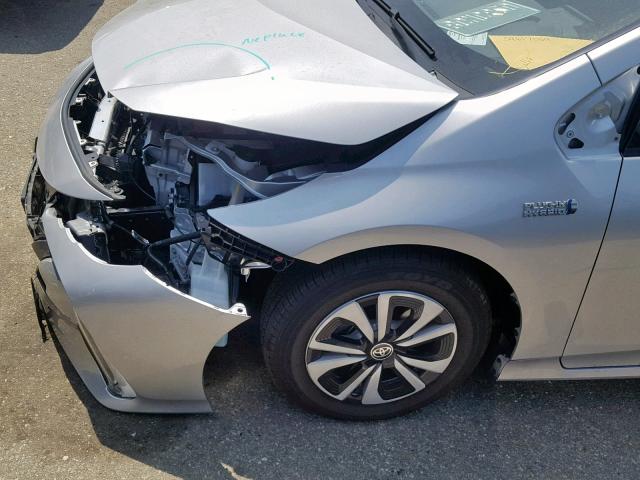 JTDKARFP2J3095630 - 2018 TOYOTA PRIUS PRIM 银色 照片 9