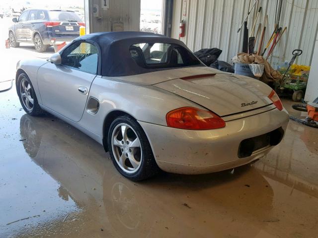 WP0CA29822U624229 - 2002 PORSCHE BOXSTER SILVER photo 3