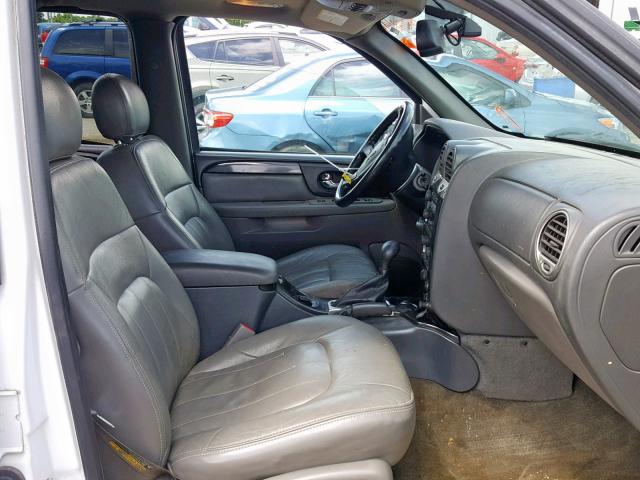 1GKET12S146176449 - 2004 GMC ENVOY WHITE photo 5