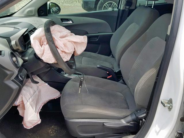 1G1JA5SH2C4109325 - 2012 CHEVROLET SONIC LS WHITE photo 5