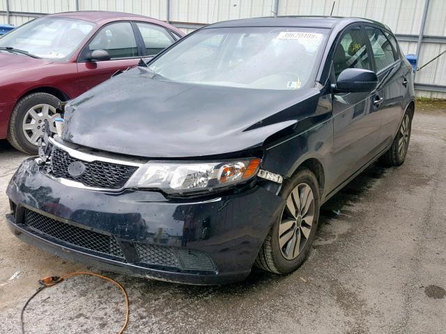 KNAFU5A29D5672866 - 2013 KIA FORTE EX BLACK photo 2