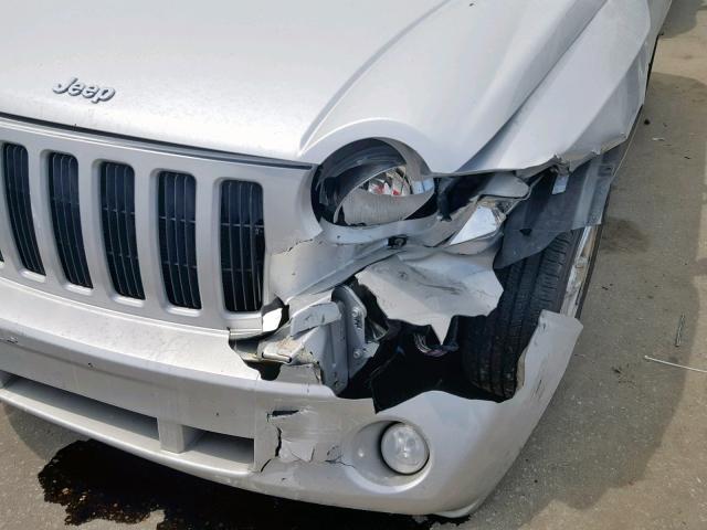 1J4NT4FA7AD516803 - 2010 JEEP COMPASS SP ნაცრისფერი ფოტო 9