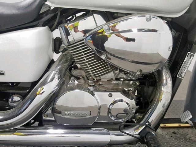 JH2RC50465M100030 - 2005 HONDA VT750 CA WHITE photo 5