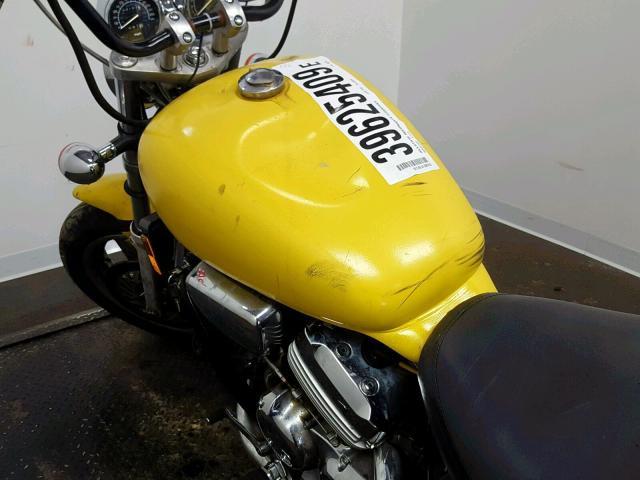 JH2RC4301TM201797 - 1996 HONDA VF750 C YELLOW photo 18