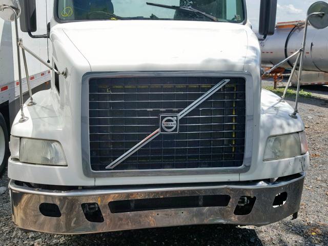 4V4MC9EH3AN293493 - 2010 VOLVO VN VNM WHITE photo 7