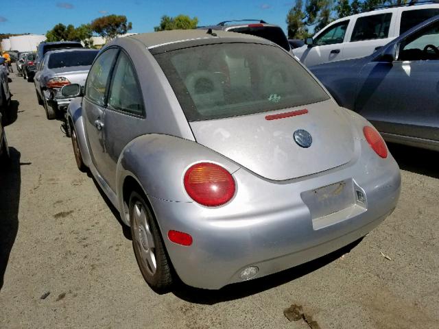 3VWDD21C51M421010 - 2001 VOLKSWAGEN NEW BEETLE Gümüş foto 3