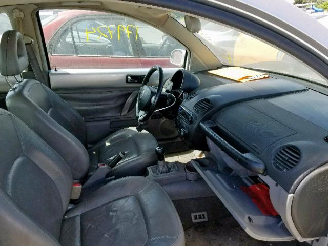 3VWDD21C51M421010 - 2001 VOLKSWAGEN NEW BEETLE Gümüş foto 5