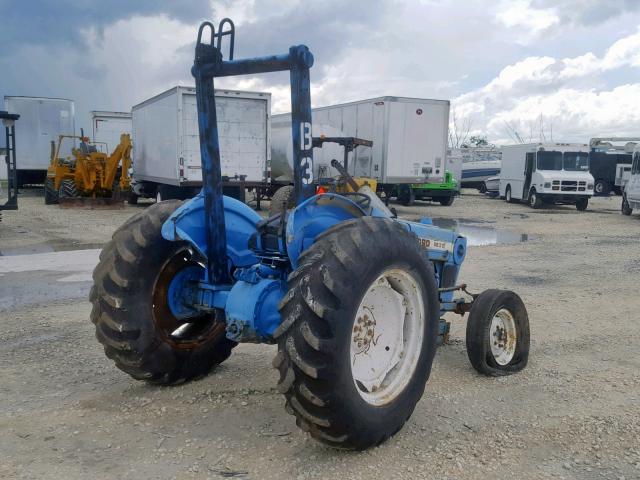 C544882 - 2000 FORD TRACTOR BLUE photo 4