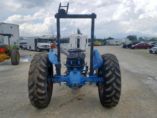 C544882 - 2000 FORD TRACTOR BLUE photo 6