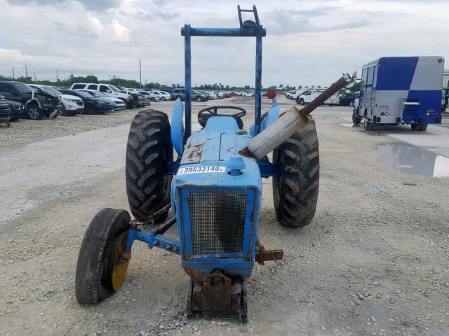 C544882 - 2000 FORD TRACTOR BLUE photo 9