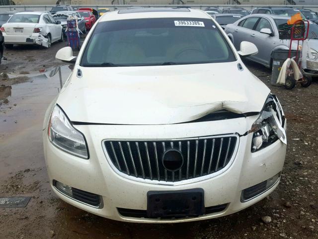 2G4GS5EK0C9136831 - 2012 BUICK REGAL PREM WHITE photo 7