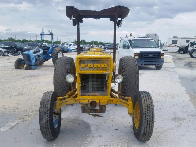 C413019 - 2000 FORD TRACTOR YELLOW photo 9