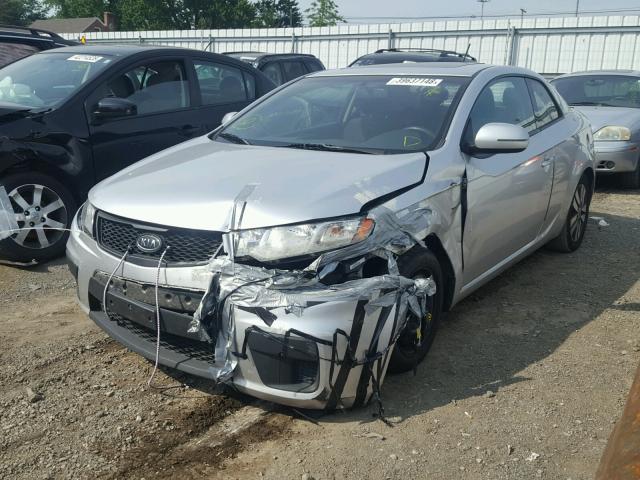 KNAFU6A20D5743202 - 2013 KIA FORTE EX SILVER photo 2