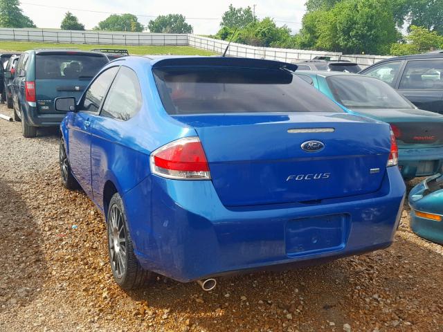 1FAHP3DN8AW204930 - 2010 FORD FOCUS SES BLUE photo 3