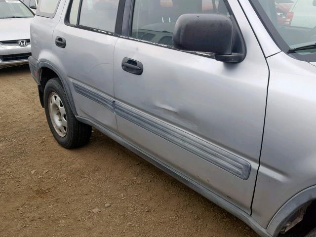 JHLRD28431C005694 - 2001 HONDA CR-V LX SILVER photo 9