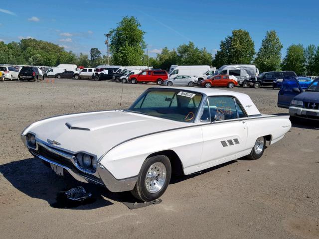 3Y83Z116675 - 1963 FORD T-BIRD WHITE photo 2