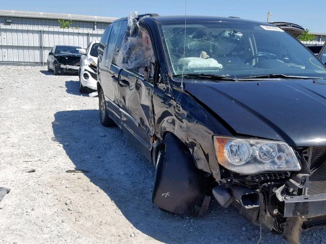 2C4RC1BG5DR577083 - 2013 CHRYSLER TOWN & COU BLACK photo 9