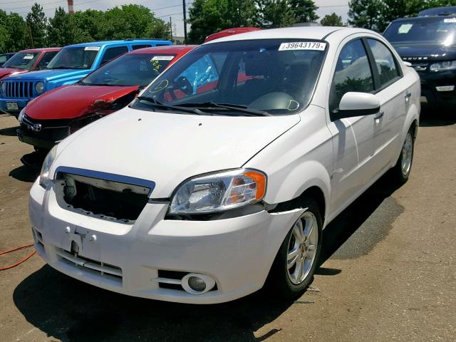 KL1TG56E39B306157 - 2009 CHEVROLET AVEO LT WHITE photo 2