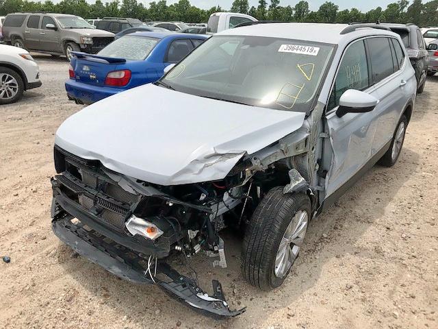 3VV3B7AX0JM031261 - 2018 VOLKSWAGEN TIGUAN SE WHITE photo 2