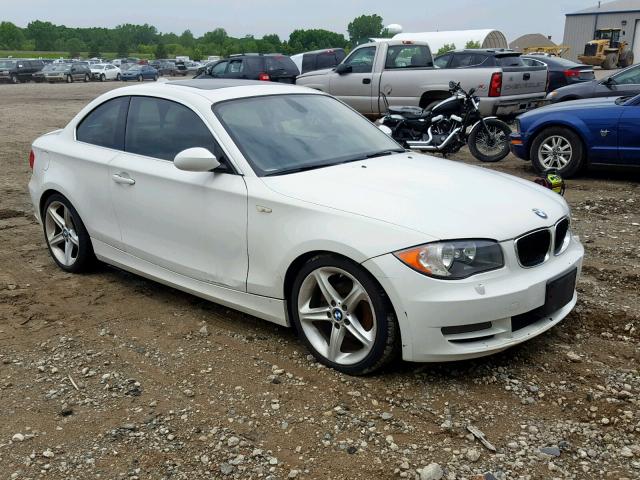 WBAUP73569VK75317 - 2009 BMW 128 I WHITE photo 1