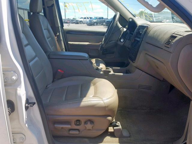 1FMDU75K94ZA43189 - 2004 FORD EXPLORER L CREAM photo 5