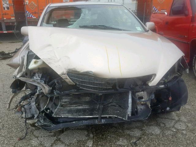 4T1BE32K03U650238 - 2003 TOYOTA CAMRY LE თაფლისფერი ფოტო 7