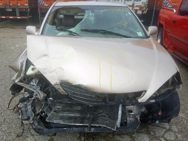 4T1BE32K03U650238 - 2003 TOYOTA CAMRY LE თაფლისფერი ფოტო 9