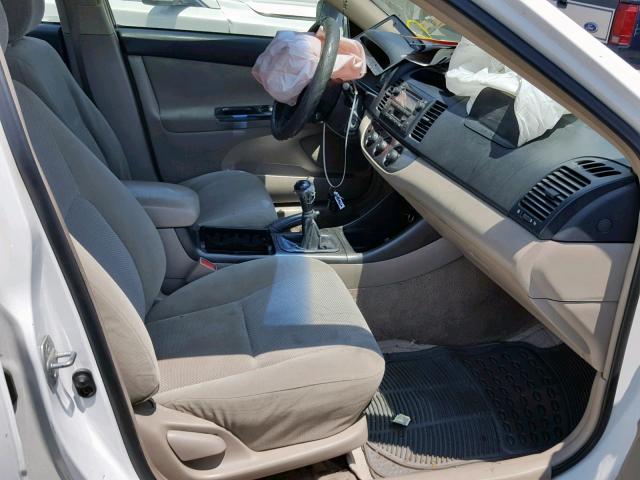 JTDBE32K120074671 - 2002 TOYOTA CAMRY LE SILVER photo 5