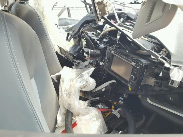 JTDKDTB34G1129451 - 2016 TOYOTA PRIUS C WHITE photo 5