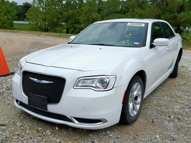 2C3CCAAGXGH151394 - 2016 CHRYSLER 300 LIMITE WHITE photo 2