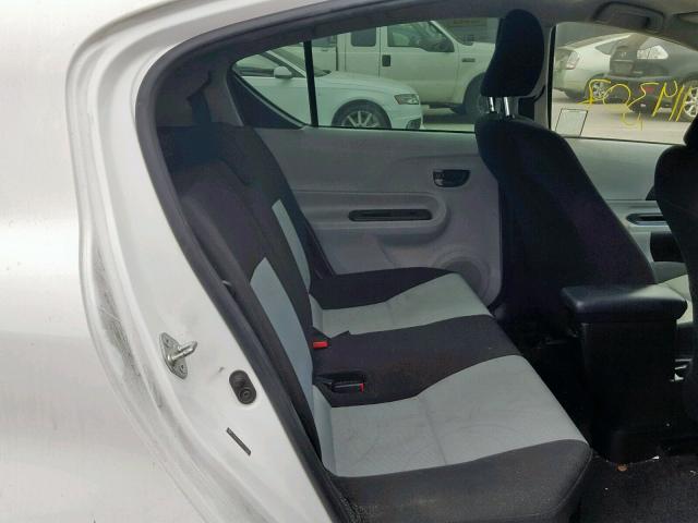 JTDKDTB39C1510691 - 2012 TOYOTA PRIUS C WHITE photo 6