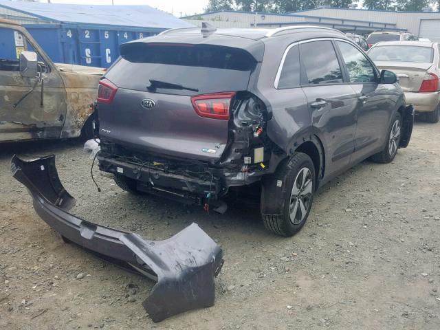 KNDCC3LC6H5047544 - 2017 KIA NIRO EX GRAY photo 4