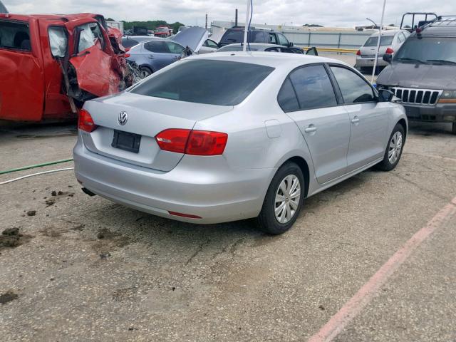 3VW1K7AJ0EM386158 - 2014 VOLKSWAGEN JETTA BASE SILVER photo 4