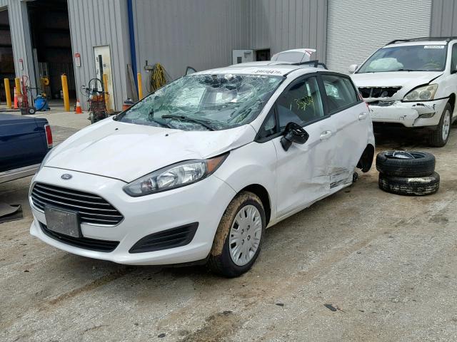 3FADP4TJ0GM171935 - 2016 FORD FIESTA S WHITE photo 2