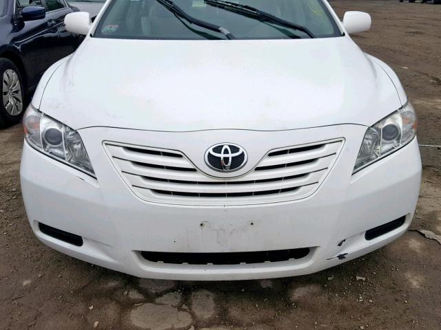 4T1BE46K57U692989 - 2007 TOYOTA CAMRY NEW WHITE photo 9