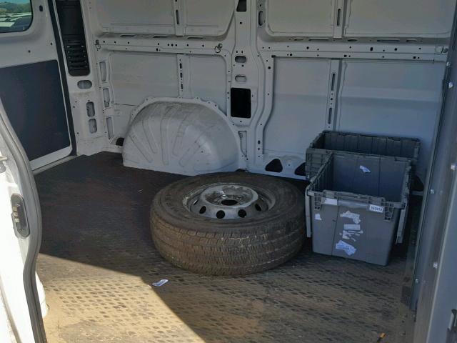 3C6TRVNG0HE524913 - 2017 RAM PROMASTER WHITE photo 6