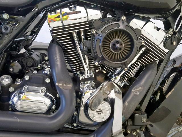 1HD1KHM31BB623778 - 2011 HARLEY-DAVIDSON FLTRX 黑色 照片 5