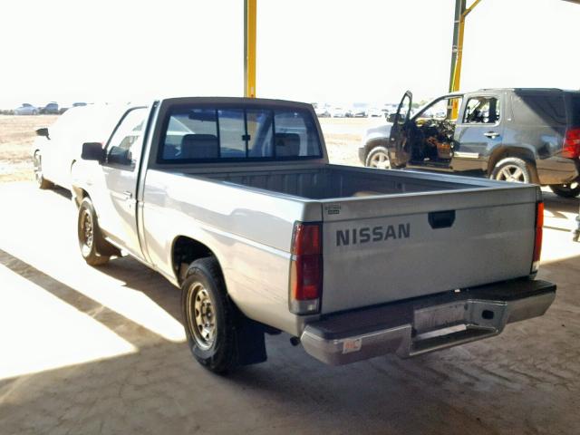 1N6SD11S8PC335693 - 1993 NISSAN TRUCK SHOR SILVER photo 3