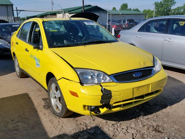 1FAHP34N37W243000 - 2007 FORD FOCUS ZX4 YELLOW photo 1