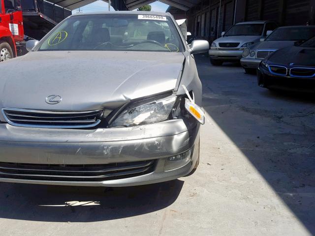 JT8BF28G515109075 - 2001 LEXUS ES 300 GRAY photo 9